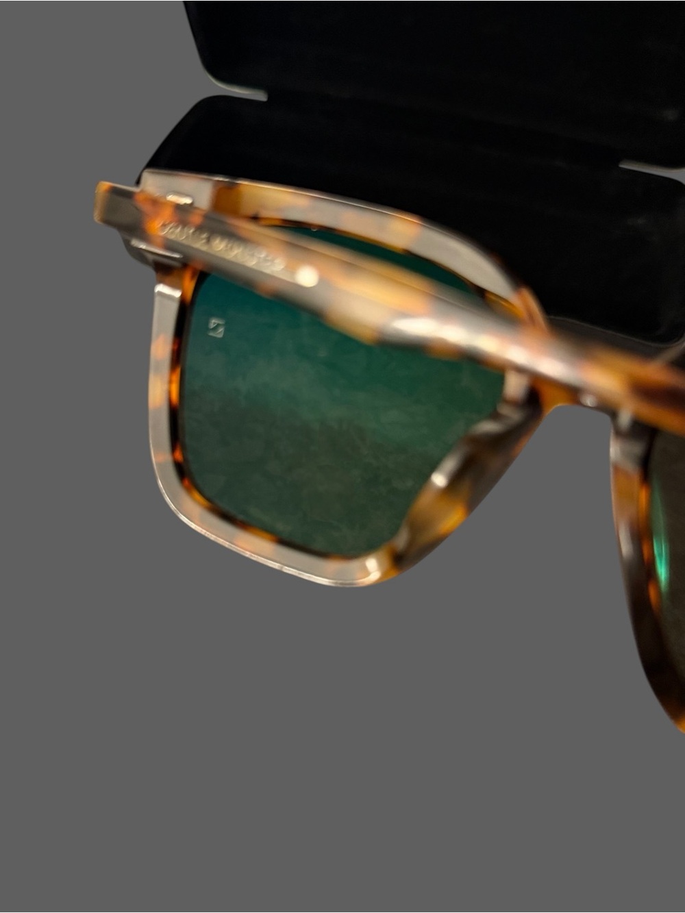 Gentle Monster Sal T1 Sunglasses Tortoise - Picture 6 of 8